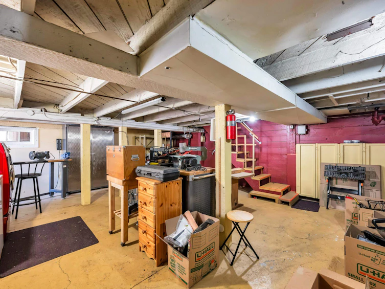 33601 1st Avenue, Mission, BC, V2V 1H3 - 31