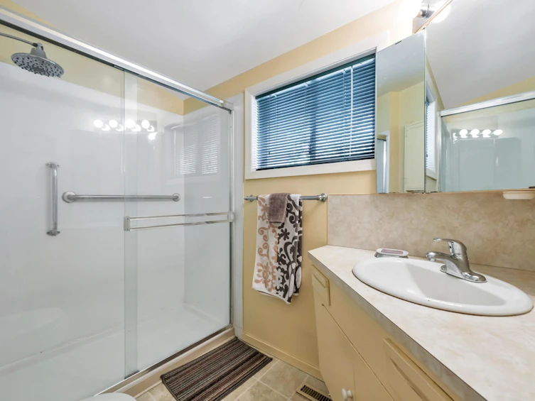 33601 1st Avenue, Mission, BC, V2V 1H3 - 24