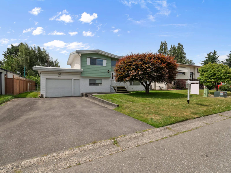 8705 Baker Drive, Chilliwack BC V2P 7A3