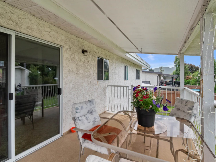 8705 Baker Drive, Chilliwack, BC, V2P 7A3 - 9