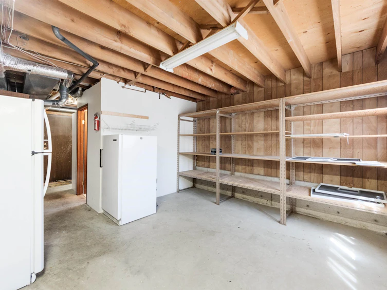 3810 Cardiff Place, Burnaby, BC, V5G 2G9 - 37