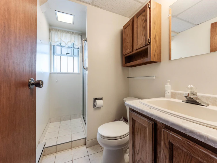 3810 Cardiff Place, Burnaby, BC, V5G 2G9 - 36
