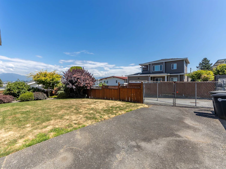 3810 Cardiff Place, Burnaby, BC, V5G 2G9 - 30