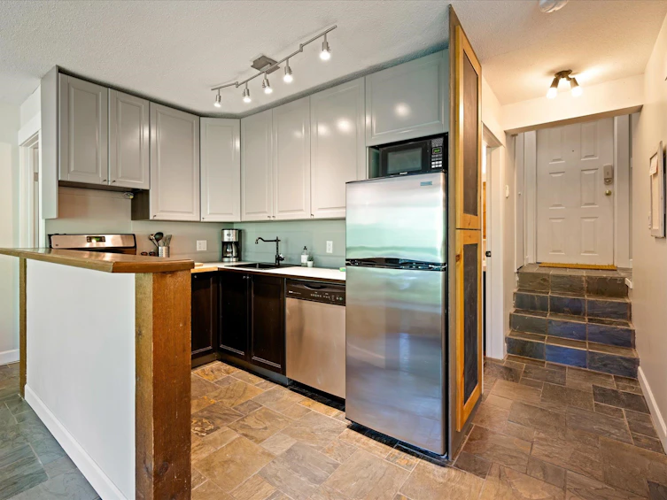 1-2240 Gondola Way, Whistler, BC, V8E 0N1 - 11