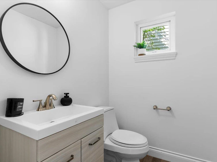 4949 Edendale Court, West Vancouver, BC, V7W 3H7 - 20