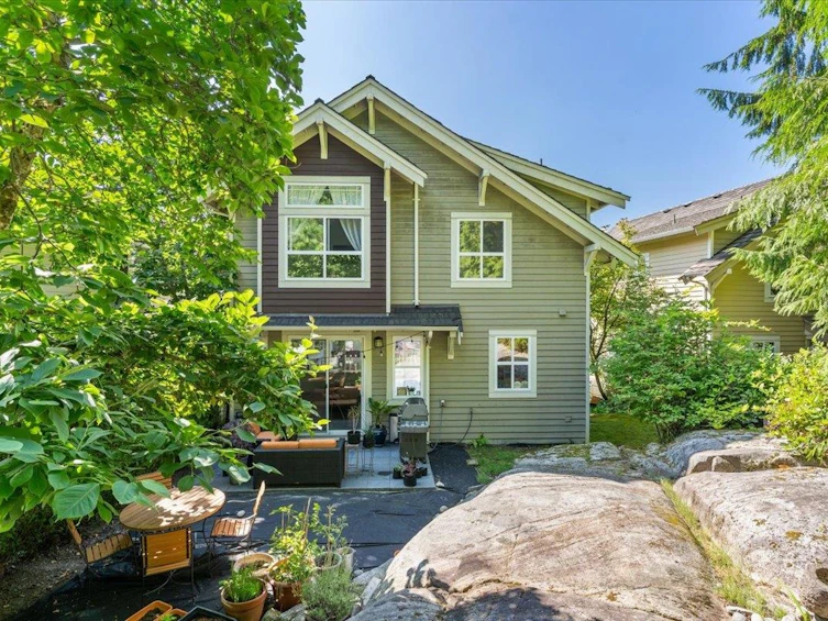 4949 Edendale Court, West Vancouver, BC, V7W 3H7 - 38