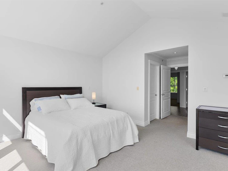 4949 Edendale Court, West Vancouver, BC, V7W 3H7 - 23