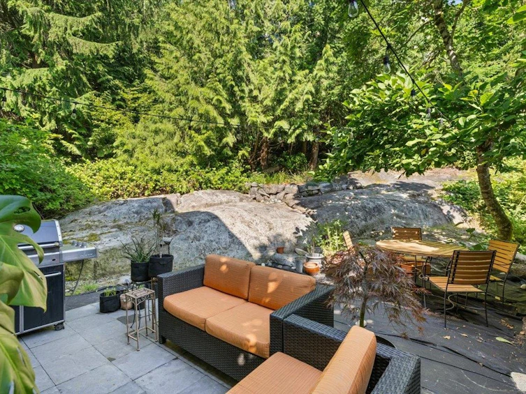 4949 Edendale Court, West Vancouver, BC, V7W 3H7 - 36