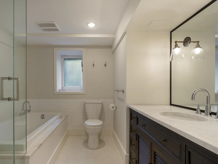 3545 Dowsley Court, North Vancouver, BC, V7N 1X4 - 40