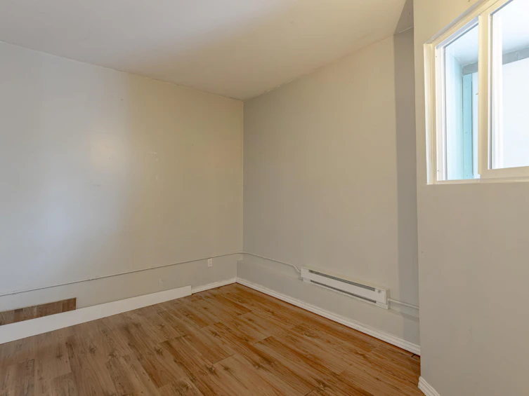 189 E 26th Avenue, Vancouver, BC, V5V 2G8 - 30