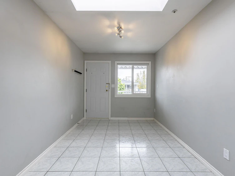 189 E 26th Avenue, Vancouver, BC, V5V 2G8 - 18