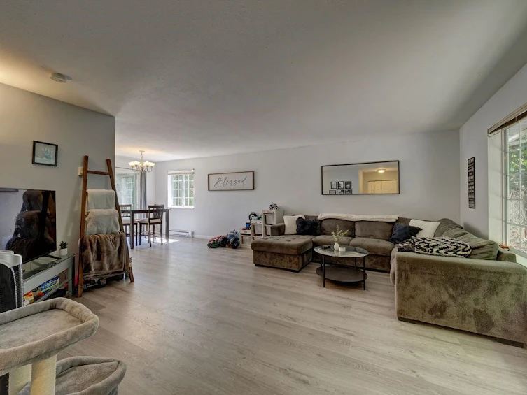 5718 Trail Avenue, Sechelt, BC, V0N 3A6 - 13
