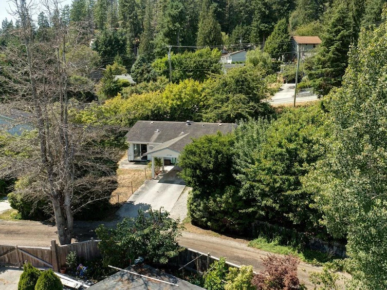 5718 Trail Avenue, Sechelt, BC, V0N 3A6 - 2