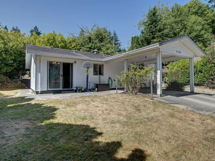 5718 Trail Avenue, Sechelt, BC, V0N 3A6 - 6