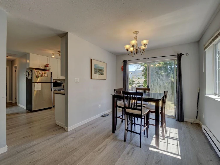 5718 Trail Avenue, Sechelt, BC, V0N 3A6 - 17