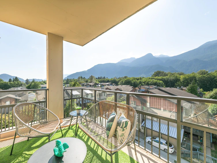401-1211 Village Green Way, Squamish, BC, V8B 0R7