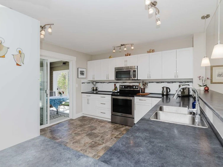 6360 Baillie Road, Sechelt, BC, V7Z 0V2 - 15