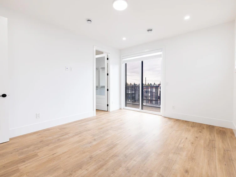 7707 Burgess Street, Burnaby, BC, V3N 3J1 - 28