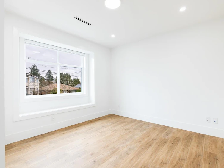 7707 Burgess Street, Burnaby, BC, V3N 3J1 - 19