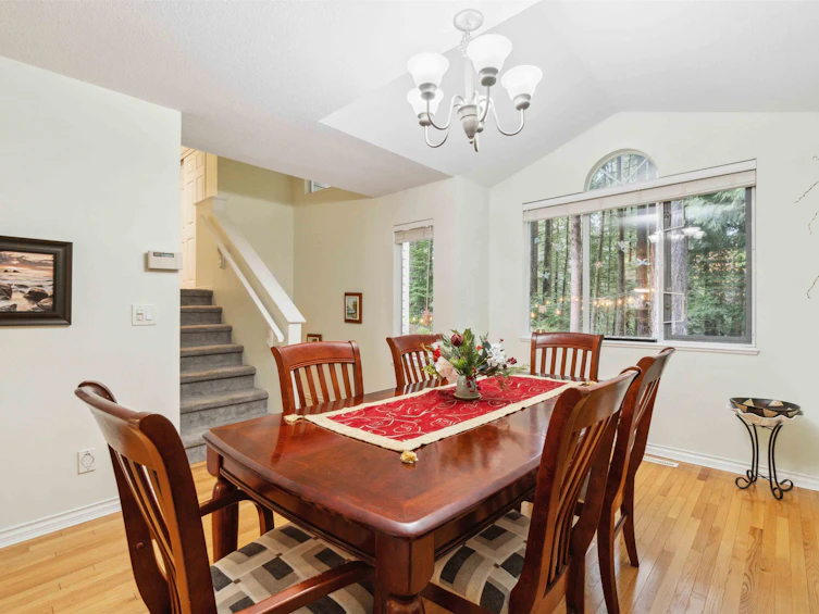 28 Deerwood Place, Port Moody, BC, V3H 4X7 - 9