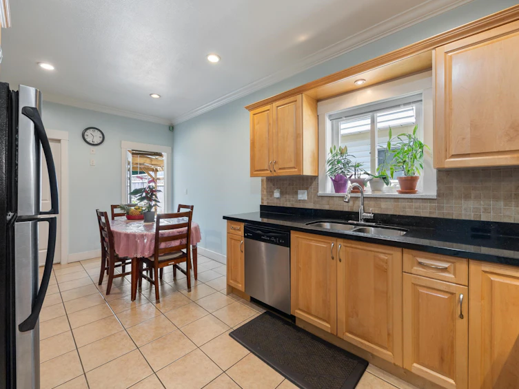 7356 12th Avenue, Burnaby, BC, V3N 2J9 - 14