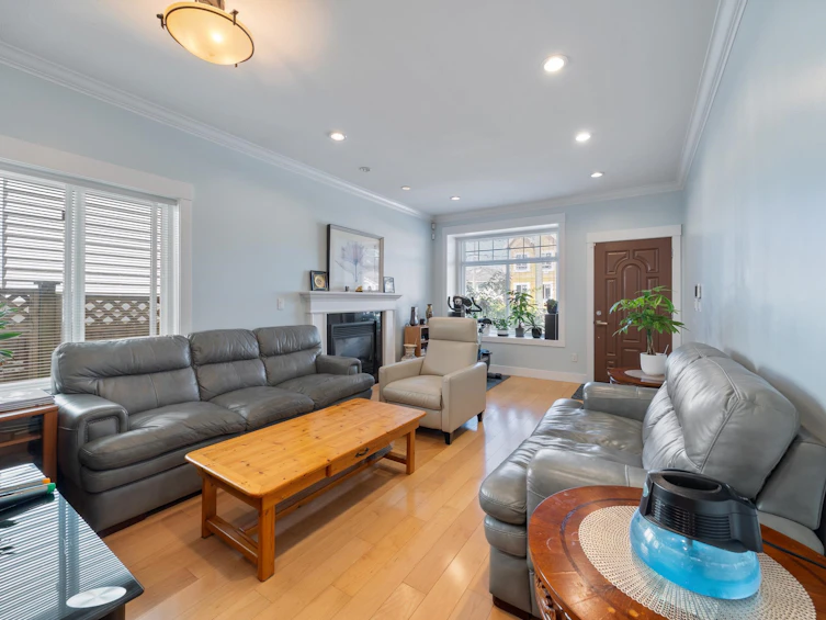 7356 12th Avenue, Burnaby, BC, V3N 2J9 - 9