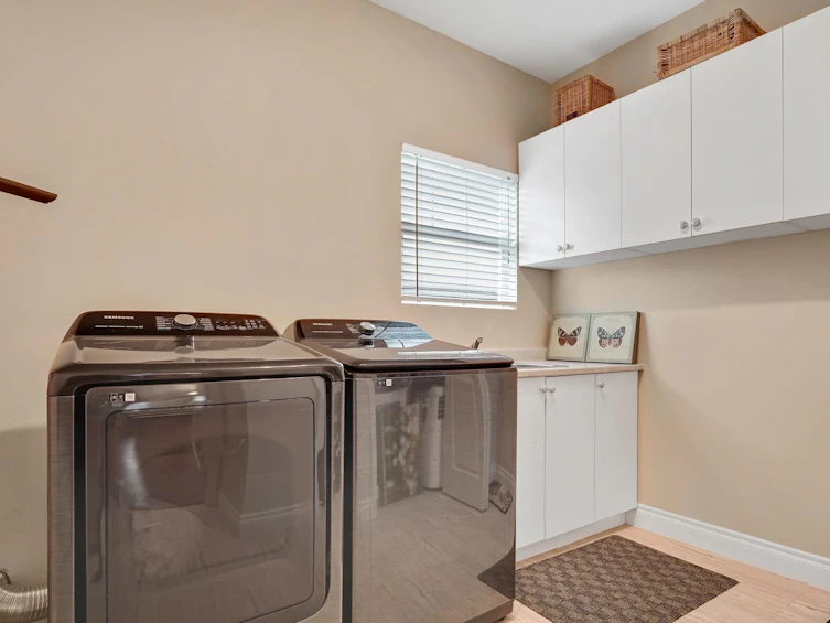 3529 156a Street, Surrey, BC, V4P 3J4 - 36