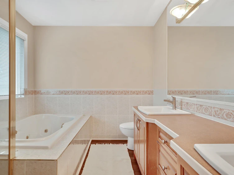 3529 156a Street, Surrey, BC, V4P 3J4 - 24