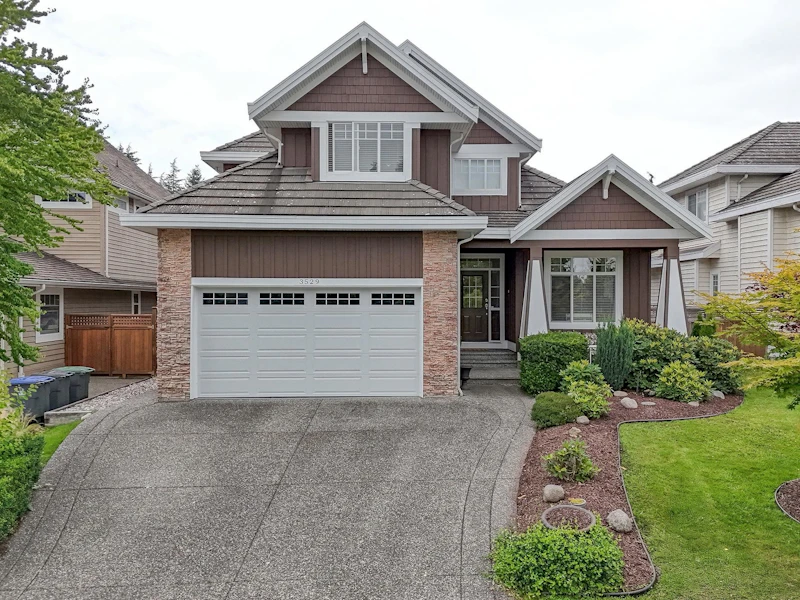 3529 156a Street, Surrey BC V3Z 0K3