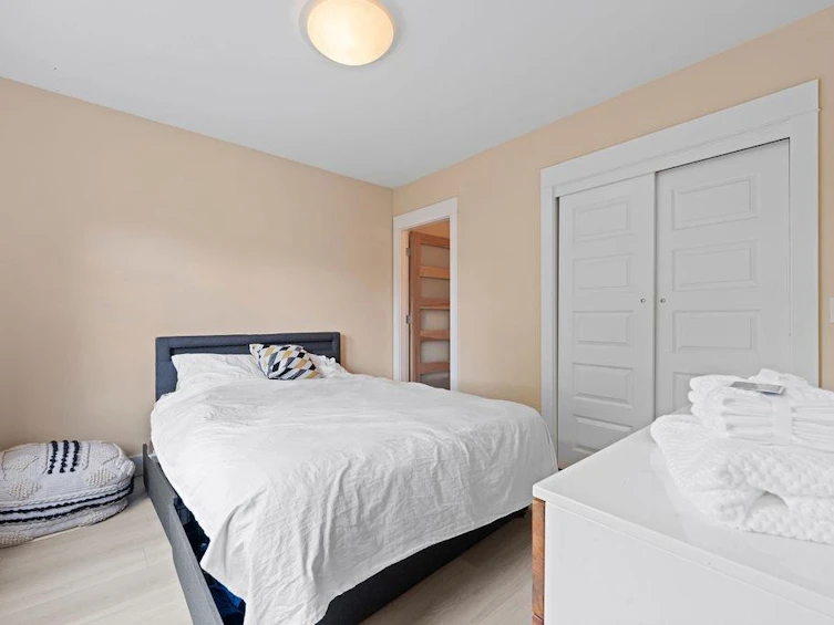374 E 28th Avenue, Vancouver, BC, V5V 2M7 - 11