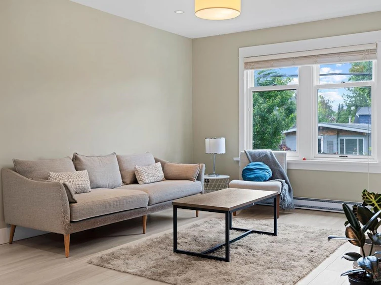 374 E 28th Avenue, Vancouver, BC, V5V 2M7 - 4