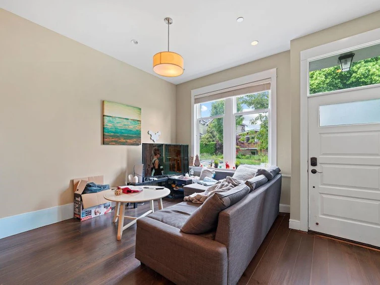 374 E 28th Avenue, Vancouver, BC, V5V 2M7 - 33