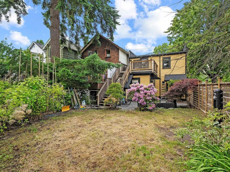 374 E 28th Avenue, Vancouver, BC, V5V 2M7 - 30
