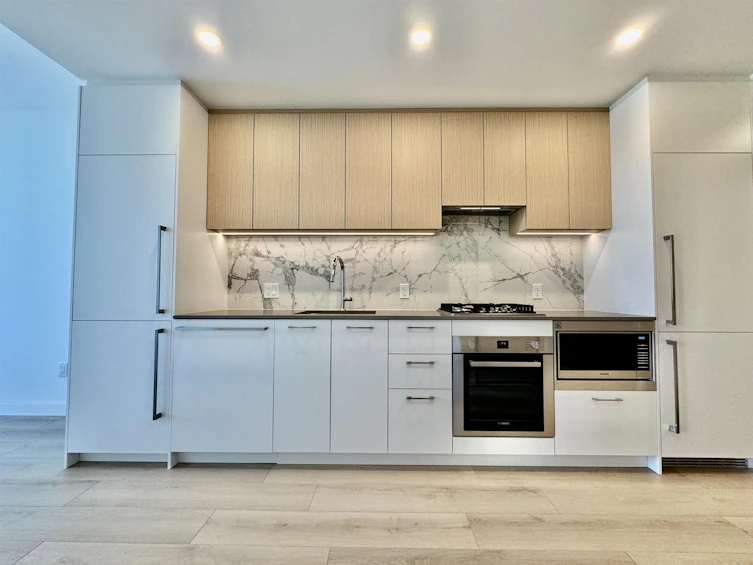 1007-6468 Willingdon Avenue, Burnaby, BC, V5H 0L3 - 2