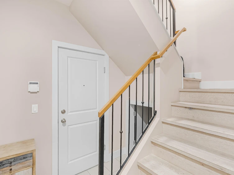 460 E 5th Avenue, Vancouver, BC, V5T 1H9 - 27