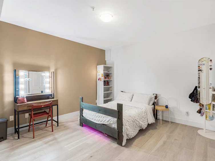 460 E 5th Avenue, Vancouver, BC, V5T 1H9 - 23