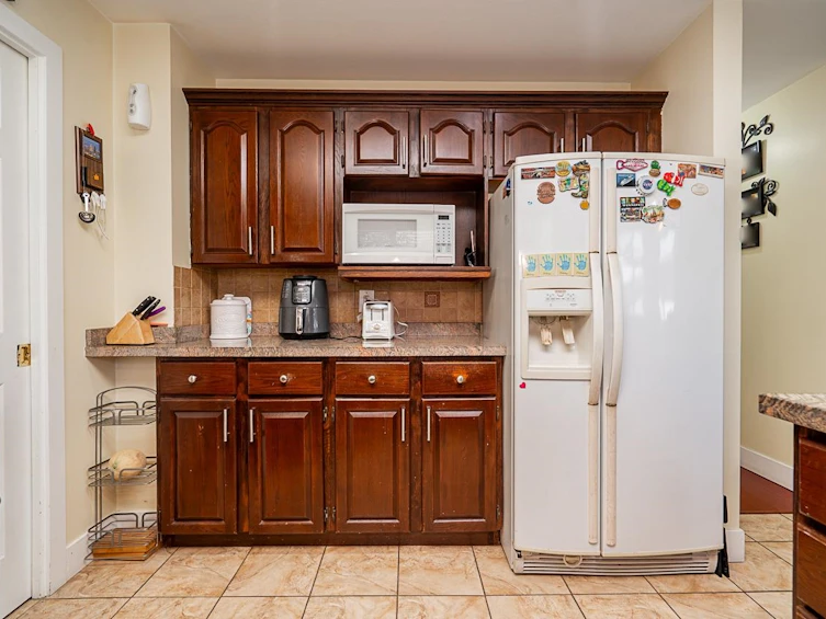 8682 143a Avenue, Surrey, BC, V3W 0K4 - 14