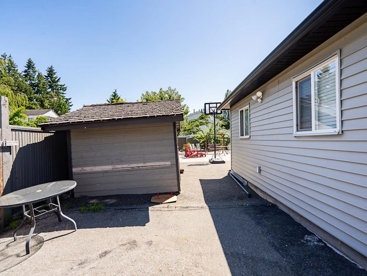 8682 143a Avenue, Surrey, BC, V3W 0K4 - 20