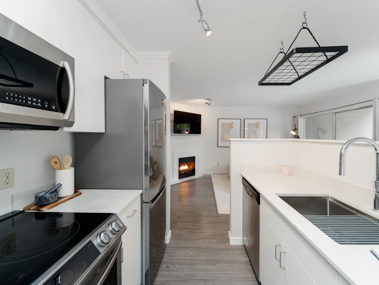 302-985 W 10th Avenue, Vancouver, BC, V5Z 1L9 - 6