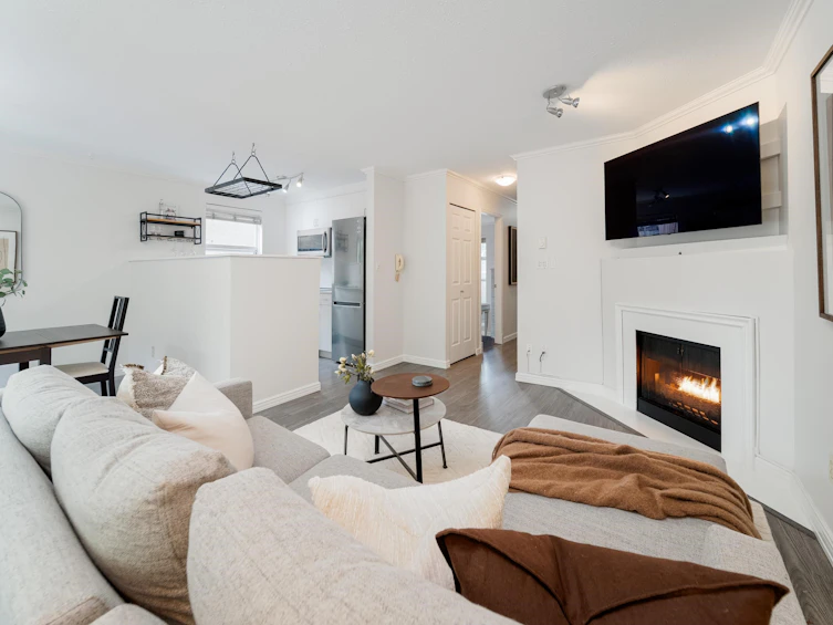 302-985 W 10th Avenue, Vancouver, BC, V5Z 1L9 - 4