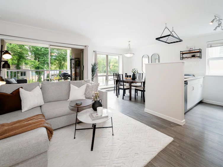 302-985 W 10th Avenue, Vancouver, BC, V5Z 1L9 - 2