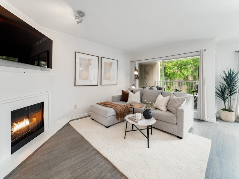 302 - 985 W 10th Avenue, Vancouver BC V5Z 1L9