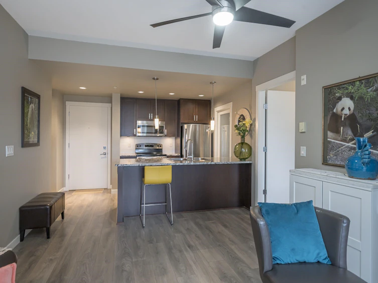 209-2238 Whatcom Road, Abbotsford, BC, V3G 0E6 - 6