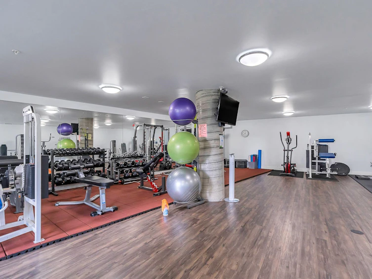 209-2238 Whatcom Road, Abbotsford, BC, V3G 0E6 - 32
