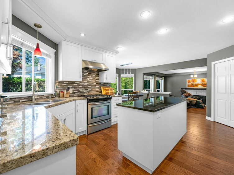 15033 21b Avenue, Surrey, BC, V4A 8Z8 - 9