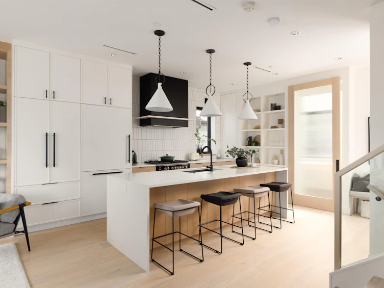 4626 Windsor Street, Vancouver, BC, V5V 4P7 - 5