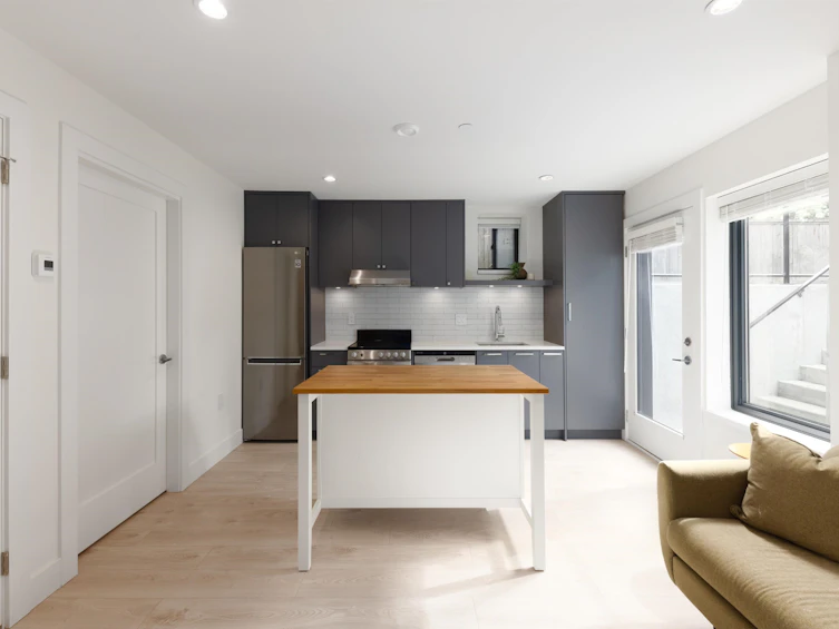 4626 Windsor Street, Vancouver, BC, V5V 4P7 - 32