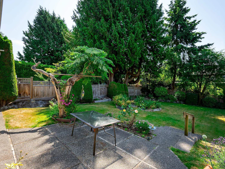 2240 Gordon Avenue, West Vancouver, BC, V7V 1W3 - 24