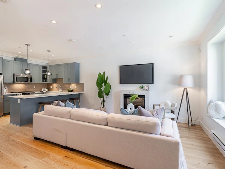 1570 Cotton Drive, Vancouver, BC, V5L 3V2 - 6
