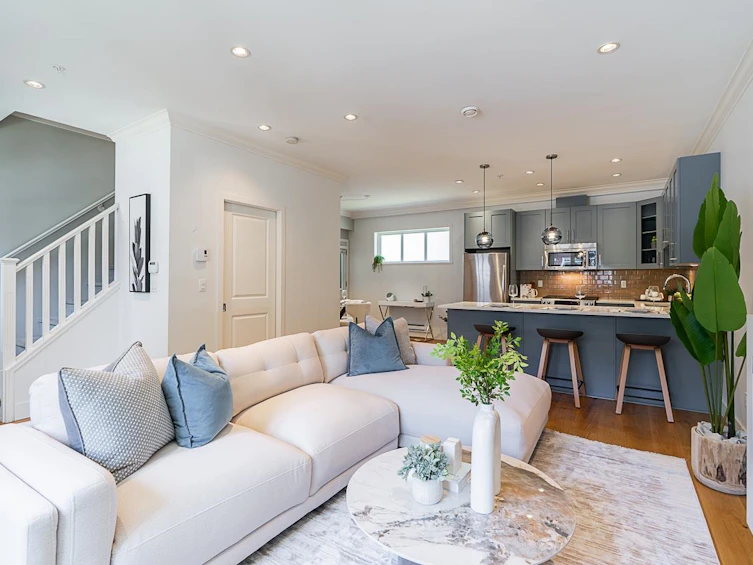 1570 Cotton Drive, Vancouver, BC, V5L 3V2 - 4